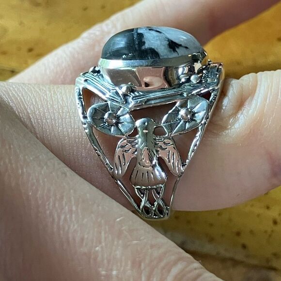 White Buffalo Sterling Silver Ring Size 7 - Picture 3 of 8